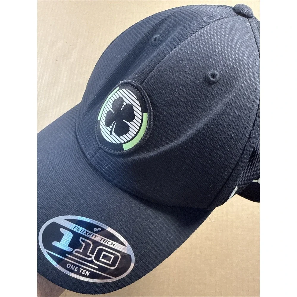 Black Clover Hat Men Black Golf Live Lucky SnapBack. NWT. ( Smooshed Front)